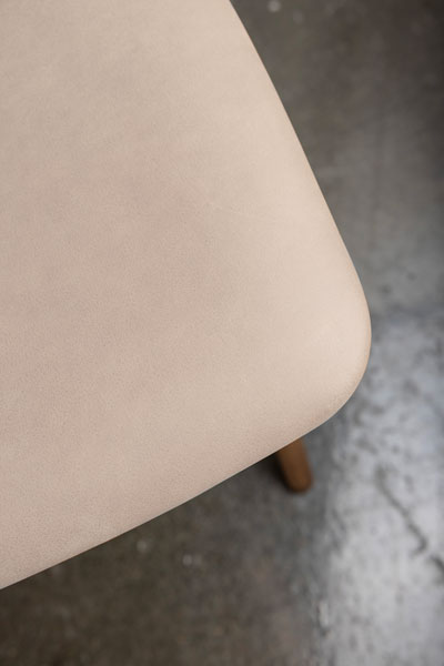 Tuoli Saks, tammi C12, nahkaverhoilu