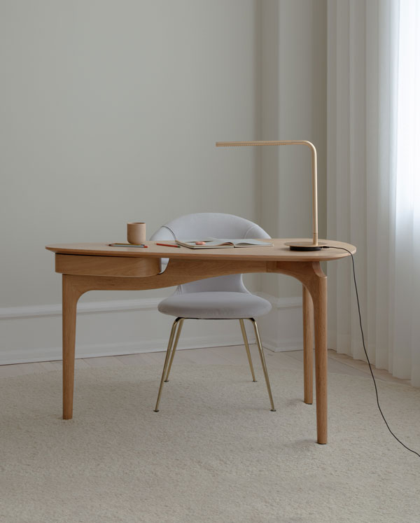 Työpöytä Duende 130 x 67 cm, tammi