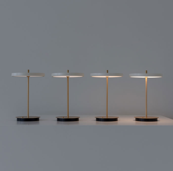 Ladattava pöytävalaisin Asteria Move, Pearl White